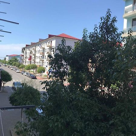 Griboedovi N.6 Apartment Batumi Bagian luar foto