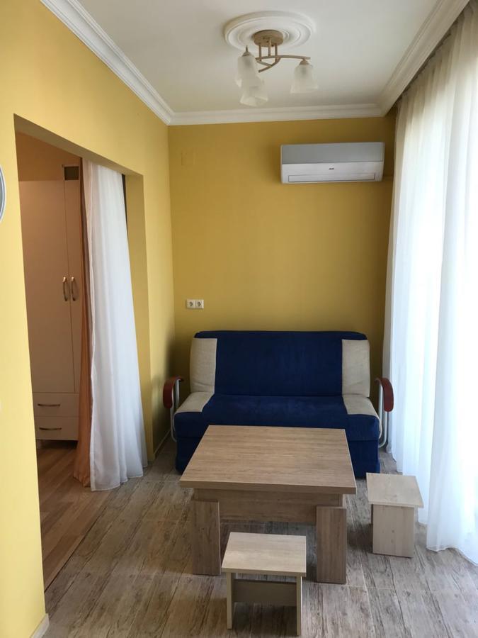 Griboedovi N.6 Apartment Batumi Bagian luar foto
